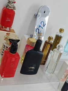 Visual breakdown comparing the Eau de Toilette formulation of luxury brand perfumes versus a high-concentration Gucci Guilty alternative.
