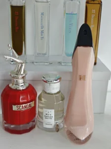 Carolina Herrera Good Girl luxury perfume versus iMixx No 16 alternative highlighting oil concentration and price differences