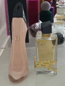 How to Find the Perfect Carolina Herrera Good Girl Dupe (That Actually Lasts All Day) 3 Cost and ingredient concentration breakdown comparing a $150 luxury designer perfume against a direct-to-consumer gourmand floral perfume.