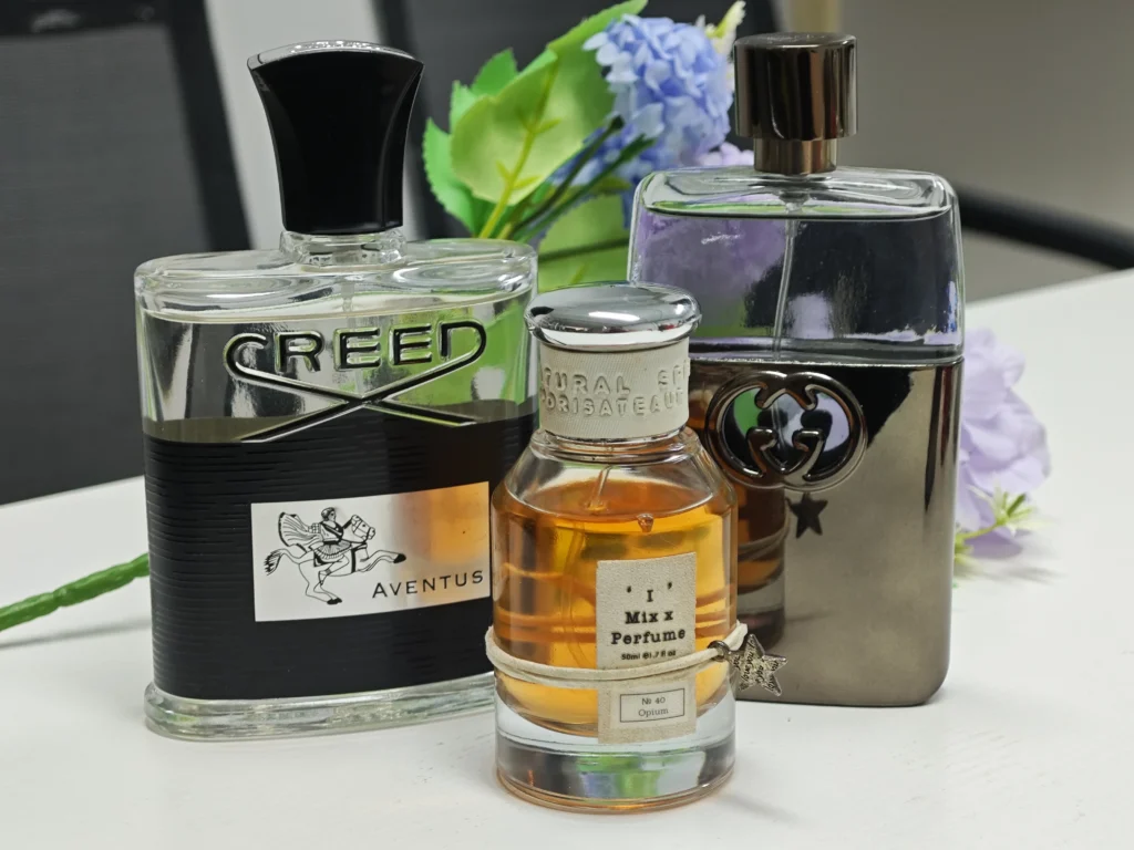 How to choose the best cologne dupes in the USA with a perfumer’s eye and a supply-chain expert’s logic 6 A side-by-side price and value comparison of a $300 luxury designer cologne and an affordable, high-quality alternative fragrance.
