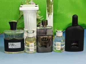 Visual breakdown of fragrance oil concentration comparing a traditional luxury cologne versus an IMIXX premium perfume dupe in the USA.