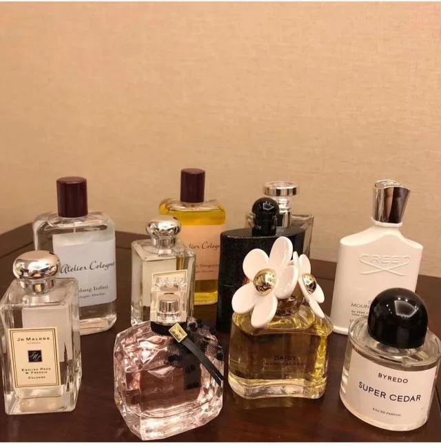 How to Choose the Best Fragrance Clones That Actually Last: A Supply Chain Expert’s Guide for the USA Market in 2026 8 Side-by-side comparison of a luxury designer fragrance bottle and a high-quality, long-lasting clone perfume alternative in minimal glass packaging.