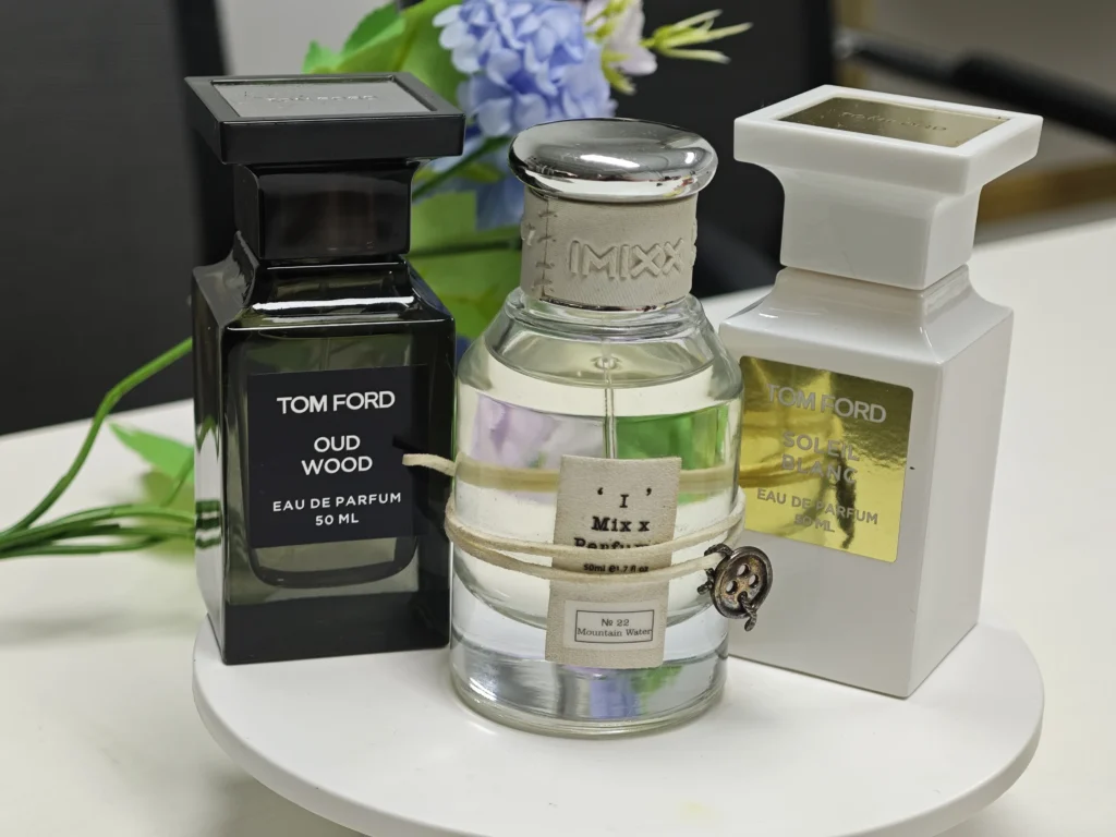 How to Choose the Best Dupe Cologne in the USA: A Master Perfumer’s Guide to Quality, Supply Chains, and Chemistry 6 Side-by-side comparison of a $250 luxury designer cologne bottle and a premium dupe cologne alternative, highlighting the cost difference in the USA market.